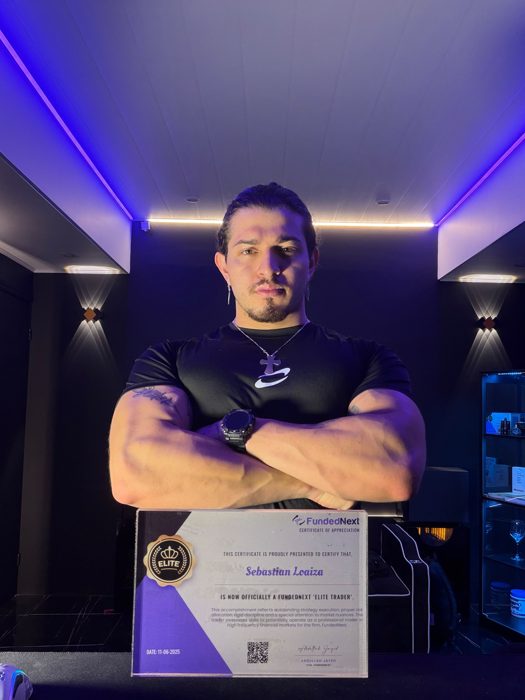 Sebastian, foto profesional con certificado FundedNext Elite Trader
